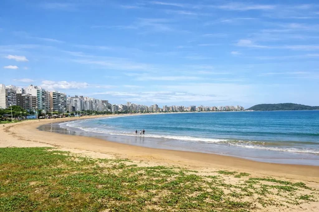 Praias a Menos de 600m: O Guia Completo para sua Estadia em Guarapari